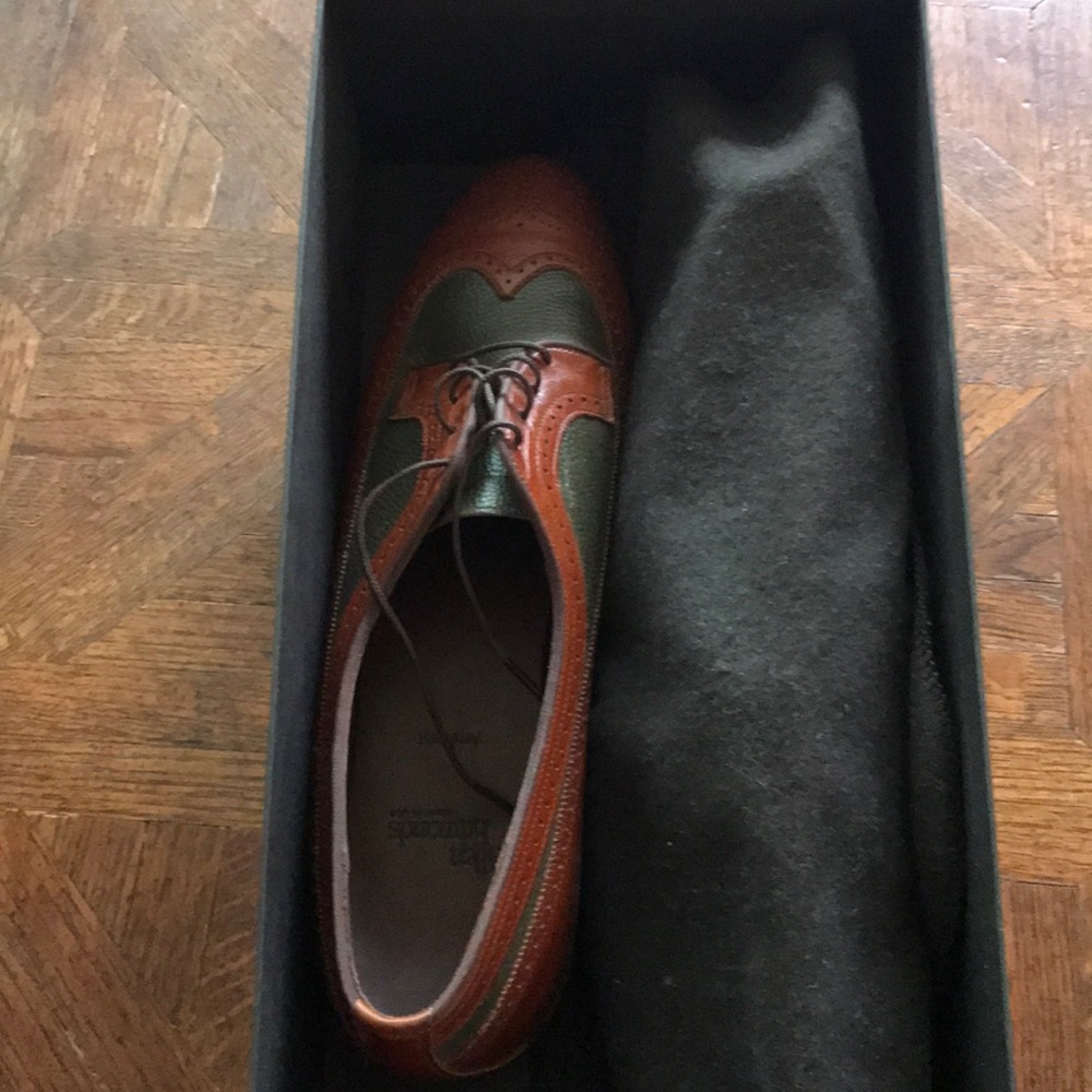 Women’s Tie Oxford Tie Shoe